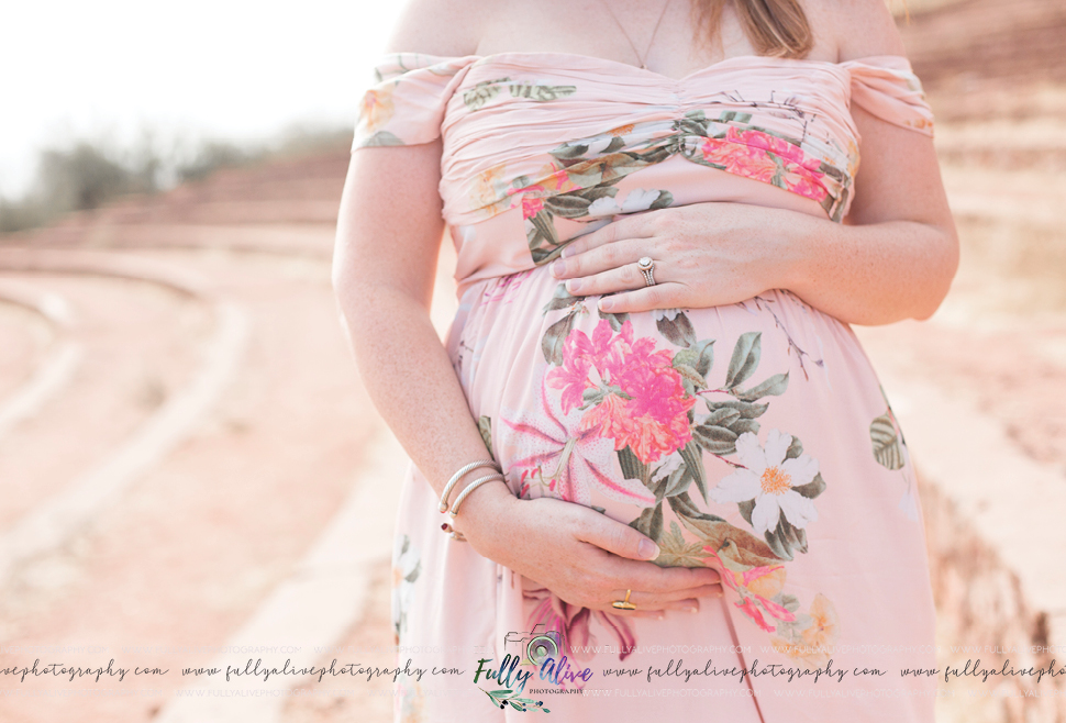 Pink On Pink! Itâ€™s A Girl! A Papago Park Maternity Shoot